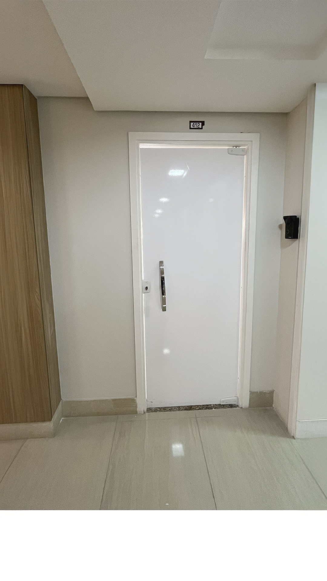 SALA 412 SCOPA PLATINUM 1