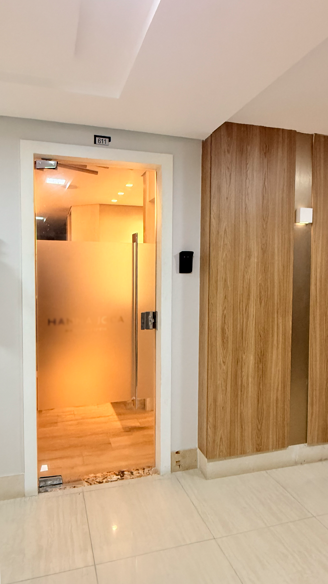 SALA 611 SCOPA PLATINUM 1